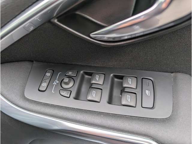 ボルボ Ｖ４０ Ｄ４ ダイナミック エディション ディーゼルターボ H30年 (東北) 99