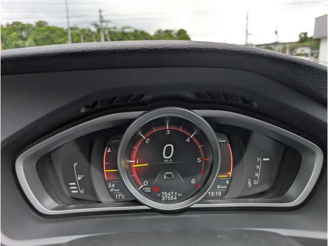 ボルボ Ｖ４０ Ｄ４ ダイナミック エディション ディーゼルターボ H30年 (東北) 99