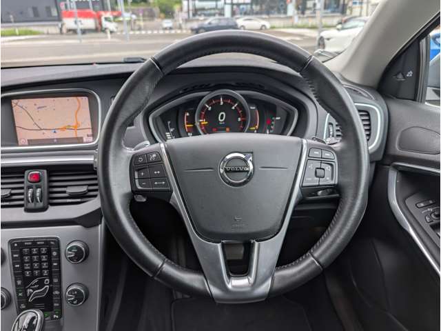 ボルボ Ｖ４０ Ｄ４ ダイナミック エディション ディーゼルターボ H30年 (東北) 99