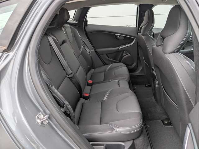 ボルボ Ｖ４０ Ｄ４ ダイナミック エディション ディーゼルターボ H30年 (東北) 99