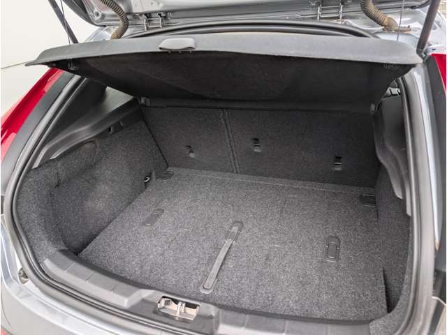 ボルボ Ｖ４０ Ｄ４ ダイナミック エディション ディーゼルターボ H30年 (東北) 99