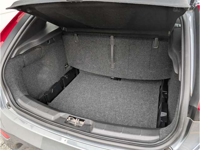 ボルボ Ｖ４０ Ｄ４ ダイナミック エディション ディーゼルターボ H30年 (東北) 99