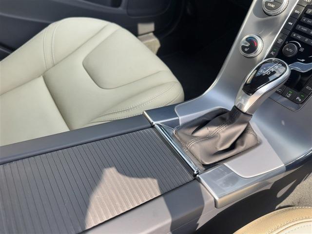 ボルボ Ｓ６０ Ｄ４ ダイナミック エディション ディーゼルターボ H28年 (東北) 99