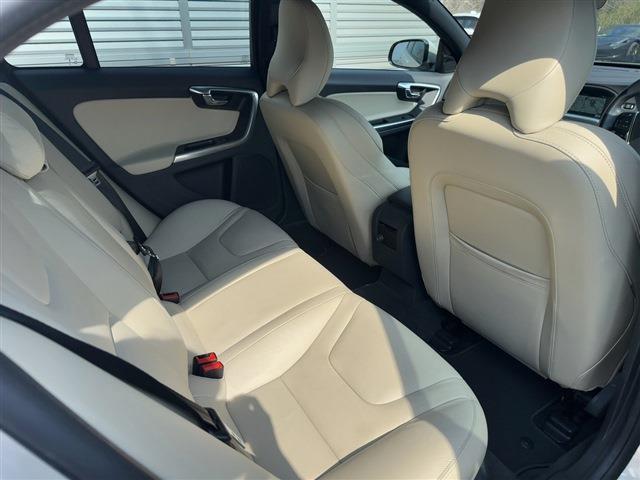 ボルボ Ｓ６０ Ｄ４ ダイナミック エディション ディーゼルターボ H28年 (東北) 99