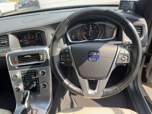 ボルボ Ｓ６０ Ｄ４ ダイナミック エディション ディーゼルターボ H28年 (東北) 99