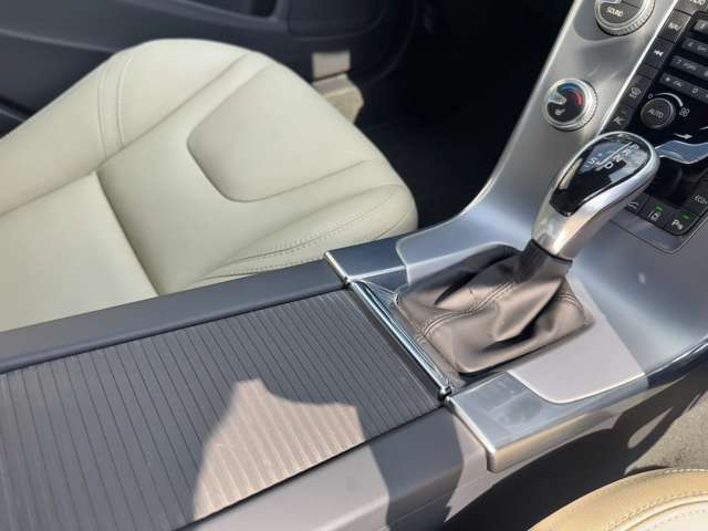 ボルボ Ｓ６０ Ｄ４ ダイナミック エディション ディーゼルターボ H28年 (東北) 99