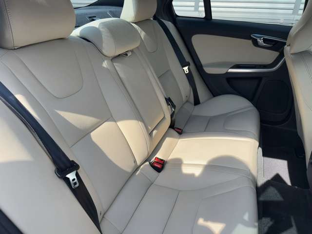 ボルボ Ｓ６０ Ｄ４ ダイナミック エディション ディーゼルターボ H28年 (東北) 99