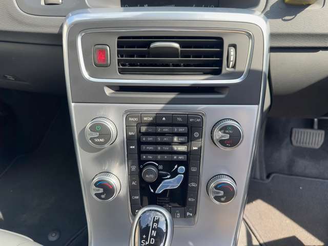 ボルボ Ｓ６０ Ｄ４ ダイナミック エディション ディーゼルターボ H28年 (東北) 99