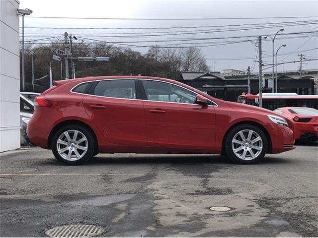 ボルボ Ｖ４０ Ｔ３　インスクリプション H29年 (東北) 99