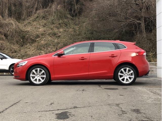 ボルボ Ｖ４０ Ｔ３　インスクリプション H29年 (東北) 99