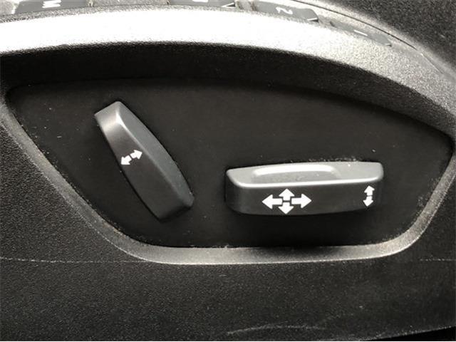 ボルボ Ｖ４０ Ｔ３　インスクリプション H29年 (東北) 99