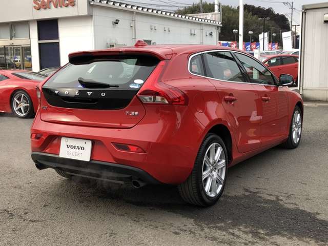 ボルボ Ｖ４０ Ｔ３　インスクリプション H29年 (東北) 99