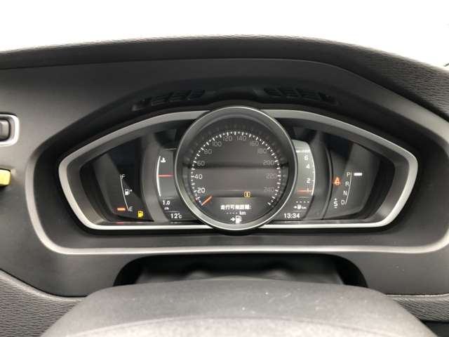 ボルボ Ｖ４０ Ｔ３　インスクリプション H29年 (東北) 99
