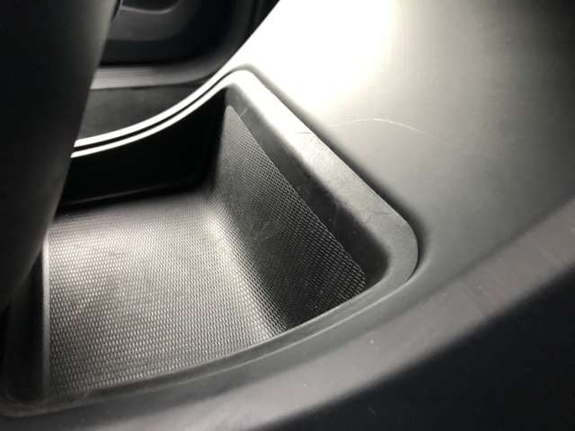 ボルボ Ｖ４０ Ｔ３　インスクリプション H29年 (東北) 99