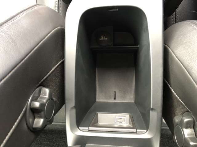 ボルボ Ｖ４０ Ｔ３　インスクリプション H29年 (東北) 99