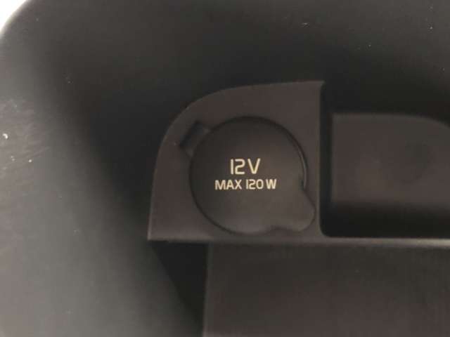 ボルボ Ｖ４０ Ｔ３　インスクリプション H29年 (東北) 99