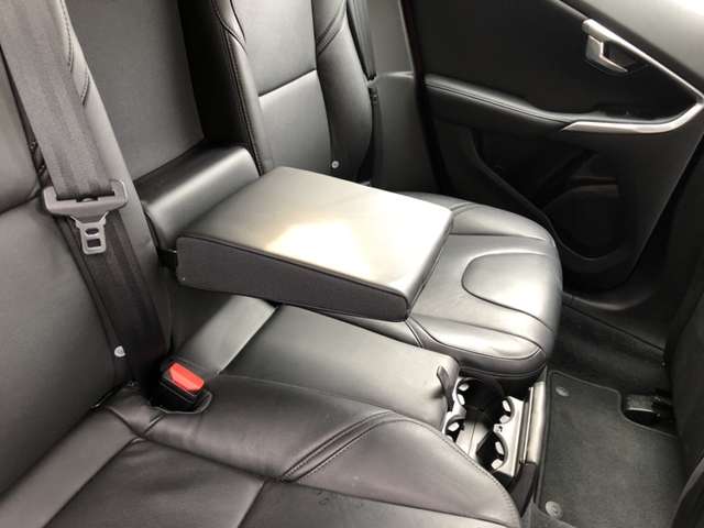 ボルボ Ｖ４０ Ｔ３　インスクリプション H29年 (東北) 99