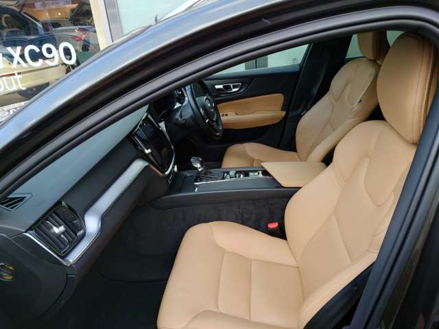 ボルボ Ｖ６０ Ｔ５　モメンタム R2年 (東北) 99