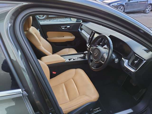 ボルボ Ｖ６０ Ｔ５　モメンタム R2年 (東北) 99