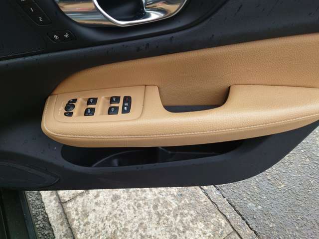 ボルボ Ｖ６０ Ｔ５　モメンタム R2年 (東北) 99