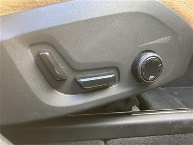 ボルボ ＸＣ６０ Ｄ４ ＡＷＤ モメンタム ディーゼルターボ ４ＷＤ H30年 (東北) 99