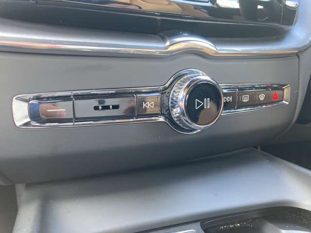 ボルボ ＸＣ６０ Ｄ４ ＡＷＤ モメンタム ディーゼルターボ ４ＷＤ H30年 (東北) 99