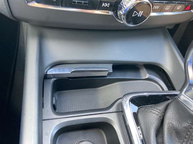 ボルボ ＸＣ６０ Ｄ４ ＡＷＤ モメンタム ディーゼルターボ ４ＷＤ H30年 (東北) 99