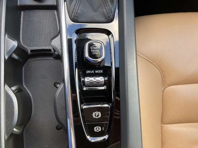 ボルボ ＸＣ６０ Ｄ４ ＡＷＤ モメンタム ディーゼルターボ ４ＷＤ H30年 (東北) 99