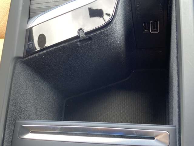 ボルボ ＸＣ６０ Ｄ４ ＡＷＤ モメンタム ディーゼルターボ ４ＷＤ H30年 (東北) 99