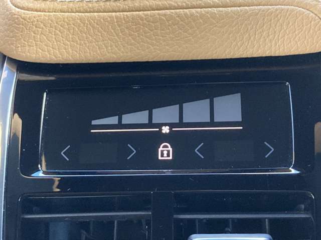 ボルボ ＸＣ６０ Ｄ４ ＡＷＤ モメンタム ディーゼルターボ ４ＷＤ H30年 (東北) 99