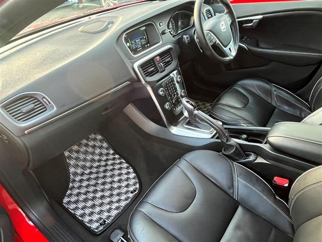 ボルボ Ｖ４０ Ｄ４ Ｒデザイン ディーゼルターボ H28年 (東北) 99