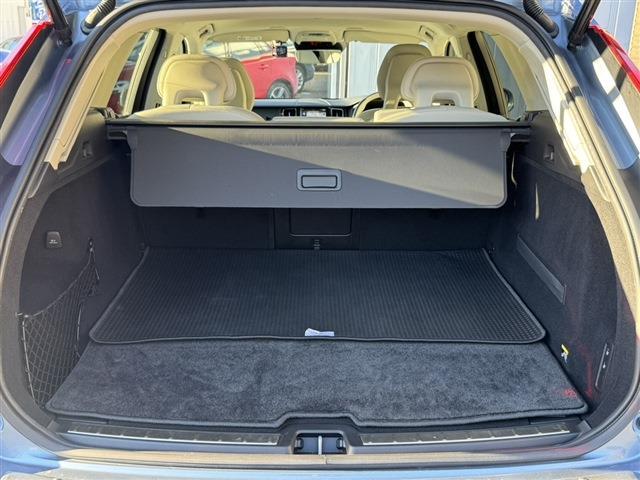 ボルボ ＸＣ６０ Ｄ４ ＡＷＤ インスクリプション ディーゼルターボ ４ＷＤ H30年 (東北) 99