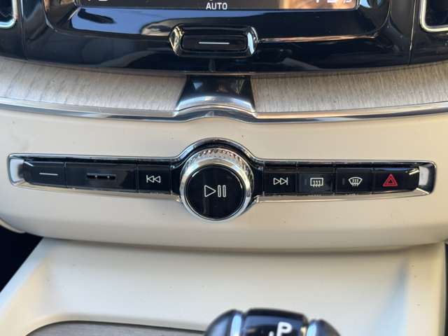 ボルボ ＸＣ６０ Ｄ４ ＡＷＤ インスクリプション ディーゼルターボ ４ＷＤ H30年 (東北) 99