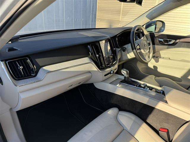 ボルボ ＸＣ６０ Ｄ４ ＡＷＤ インスクリプション ディーゼルターボ ４ＷＤ H30年 (東北) 99
