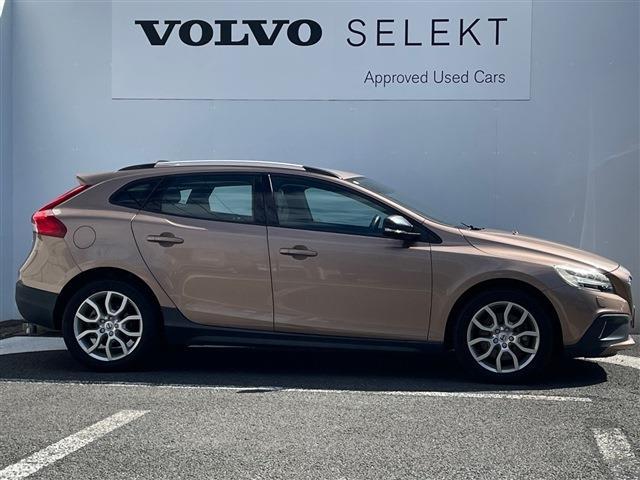 ボルボ Ｖ４０クロスカントリー Ｄ４ モメンタム ディーゼルターボ H28年 (東北) 99