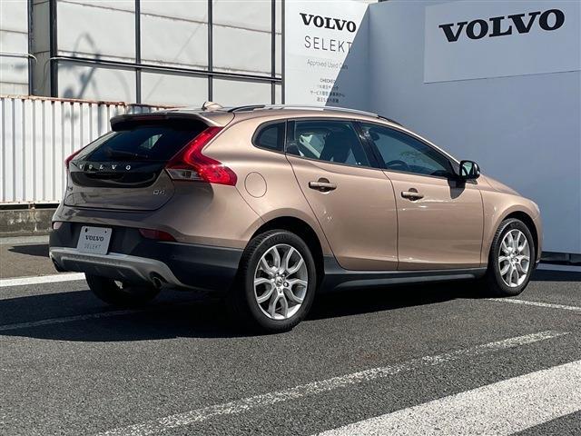 ボルボ Ｖ４０クロスカントリー Ｄ４ モメンタム ディーゼルターボ H28年 (東北) 99