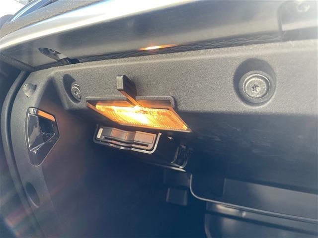 ボルボ Ｖ４０クロスカントリー Ｄ４ モメンタム ディーゼルターボ H28年 (東北) 99