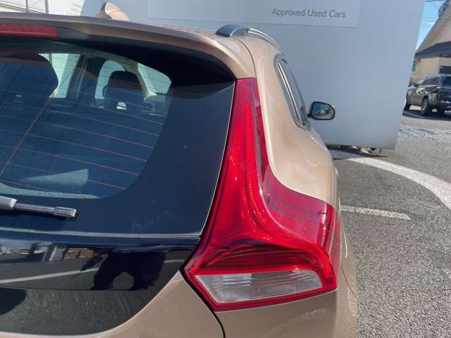 ボルボ Ｖ４０クロスカントリー Ｄ４ モメンタム ディーゼルターボ H28年 (東北) 99