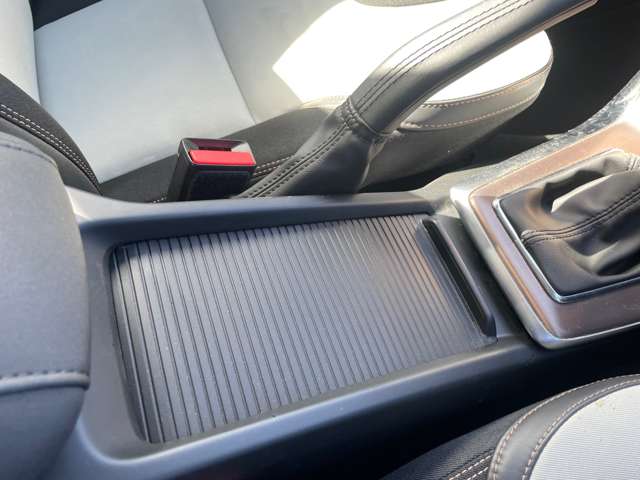 ボルボ Ｖ４０クロスカントリー Ｄ４ モメンタム ディーゼルターボ H28年 (東北) 99