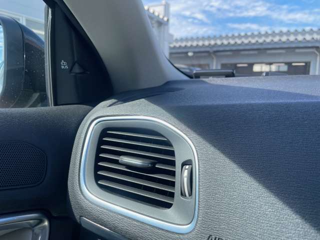 ボルボ Ｖ４０クロスカントリー Ｄ４ モメンタム ディーゼルターボ H28年 (東北) 99