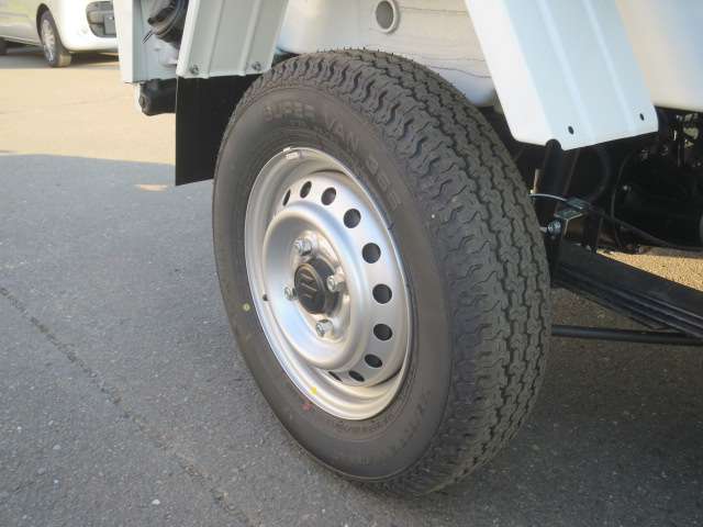 スズキ キャリイトラック ６６０ 頑丈ダンプ ３方開 ４ＷＤ R6年 (関東) 99