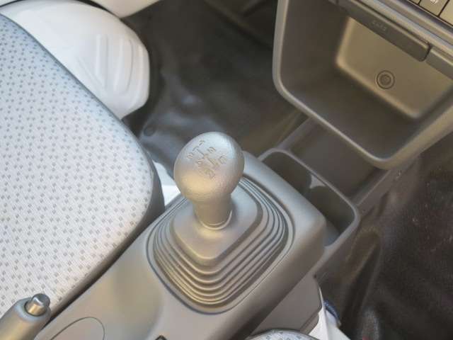 スズキ キャリイトラック ６６０ 頑丈ダンプ ３方開 ４ＷＤ R6年 (関東) 99