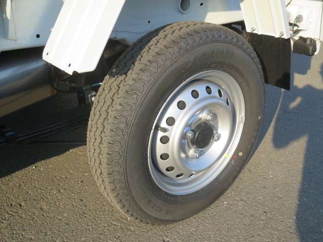 スズキ キャリイトラック ６６０ 頑丈ダンプ ３方開 ４ＷＤ R6年 (関東) 99