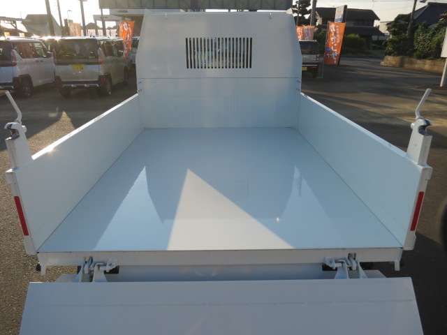 スズキ キャリイトラック ６６０ 頑丈ダンプ ３方開 ４ＷＤ R6年 (関東) 99