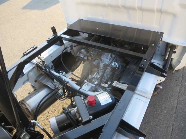 スズキ キャリイトラック ６６０ 頑丈ダンプ ３方開 ４ＷＤ R6年 (関東) 99