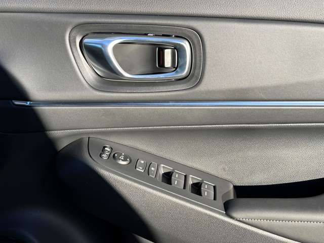 ホンダ ヴェゼル １．５ Ｅ：ＨＥＶ Ｚ R7年 (関東) 99