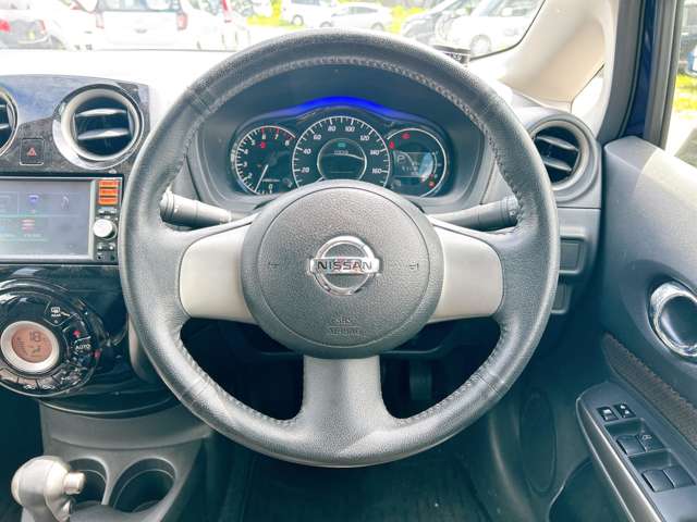 日産 ノート １．２ メダリスト H26年 (九州・沖縄) 99