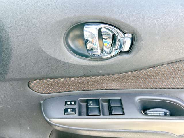 日産 ノート １．２ メダリスト H26年 (九州・沖縄) 99