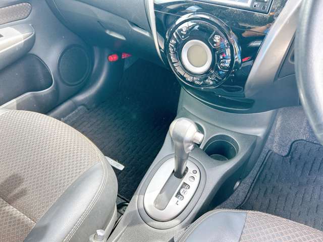 日産 ノート １．２ メダリスト H26年 (九州・沖縄) 99