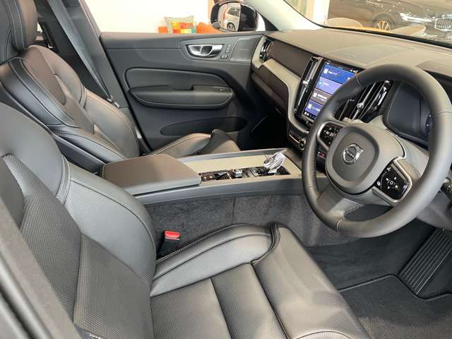 ボルボ ＸＣ６０ ウルトラ Ｂ５ ＡＷＤ ４ＷＤ R7年 (東北) 99